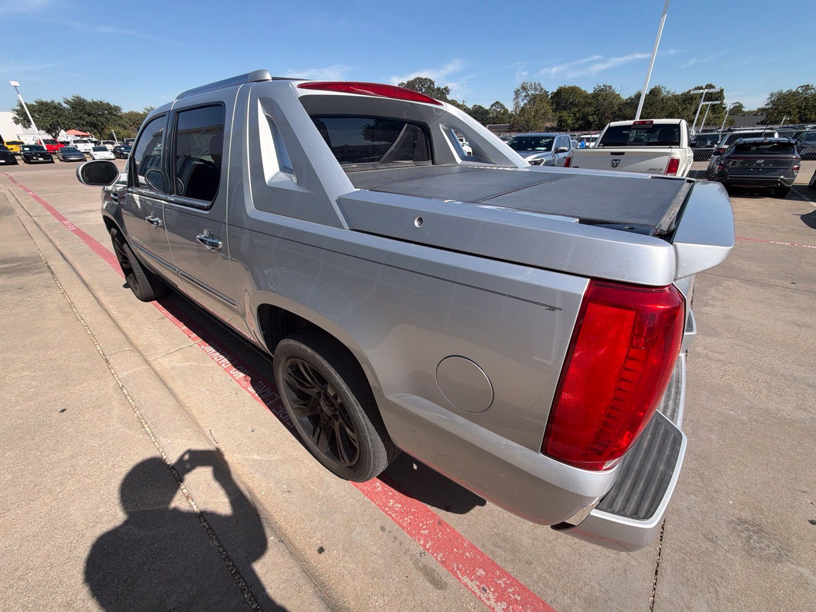 Used 2013 Cadillac Escalade EXT Premium AWD/4WD image 6