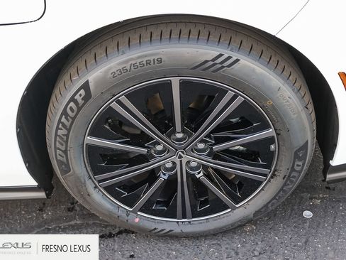 New 2026 Lexus ES 350e FWD image 9