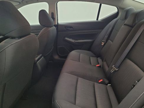 Used 2025 Nissan Altima 2.5 SV FWD image 18