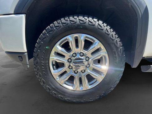 Used 2023 GMC Sierra 2500 Denali w/ Denali Ultimate Package AWD/4WD image 7