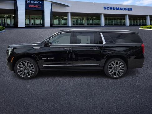 New 2026 GMC Yukon XL Denali Ultimate AWD/4WD image 4