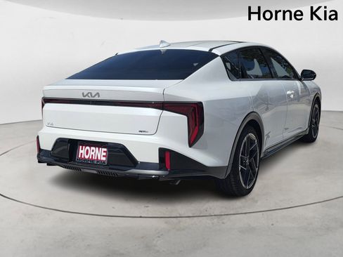 New 2025 Kia K4 GT-Line image 4