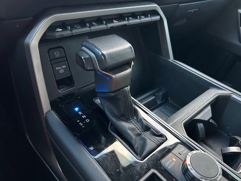 Used 2022 Toyota Tundra Limited AWD/4WD image 29