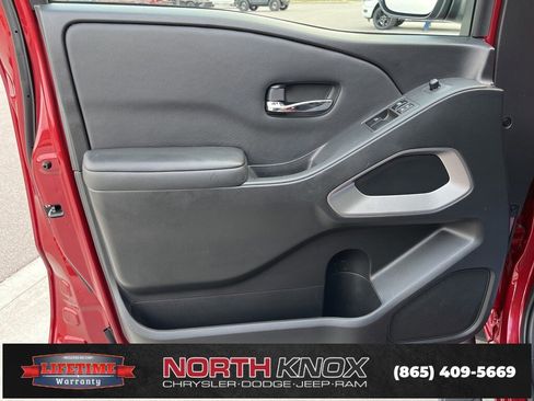 Used 2024 Nissan Frontier SV w/ Technology Package image 5