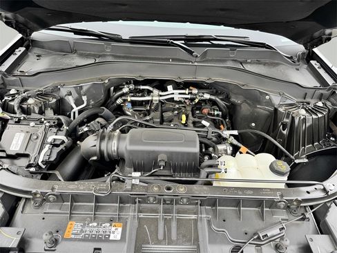 Used 2023 Ford Explorer XLT w/ Equipment Group 202A image 19