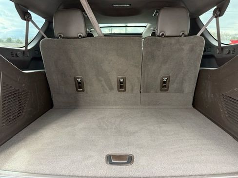 Used 2021 GMC Yukon XL Denali image 12