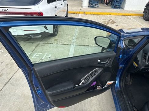 Used 2014 Kia Forte EX w/ Premium Package FWD image 17