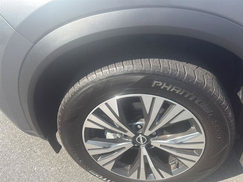 Certified 2023 Nissan Rogue SV w/ SV Premium B Package FWD image 10