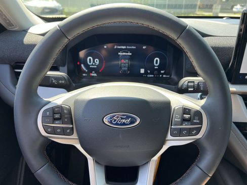 New 2026 Ford Explorer Active w/ Active Comfort Package AWD/4WD image 16
