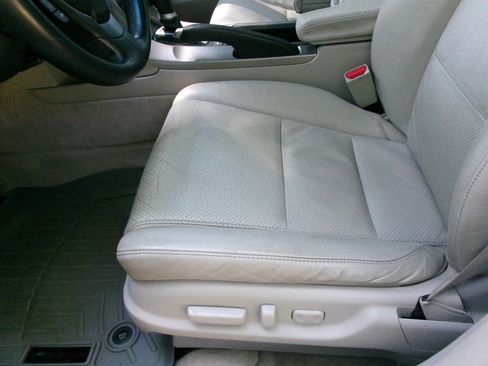 Used 2010 Acura TL w/ Technology Package FWD image 13