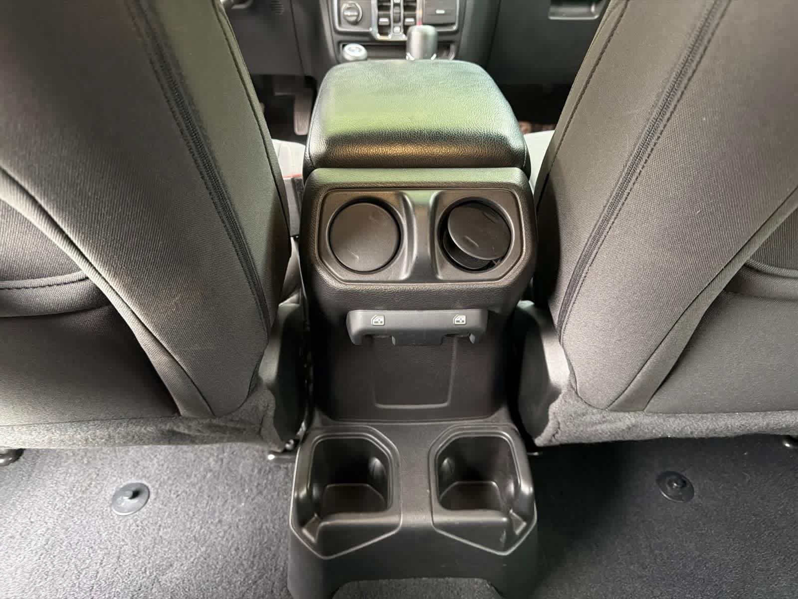 Used 2022 Jeep Wrangler Unlimited Sport AWD/4WD image 28