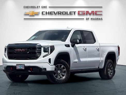 Used 2024 GMC Sierra 1500 AT4 w/ AT4 Premium Package AWD/4WD image 7