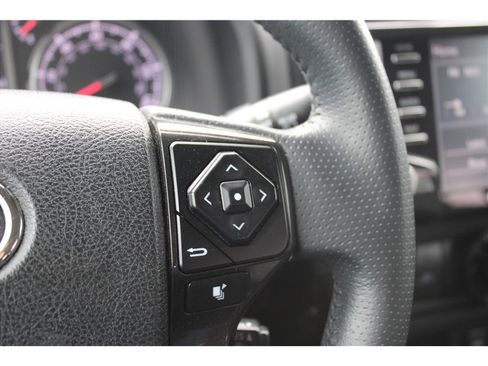 Used 2022 Toyota 4Runner TRD Off-Road Premium w/ Moonroof Package AWD/4WD image 20