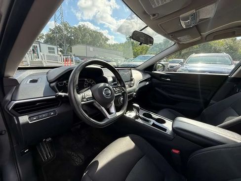 Used 2019 Nissan Altima 2.5 S FWD image 9