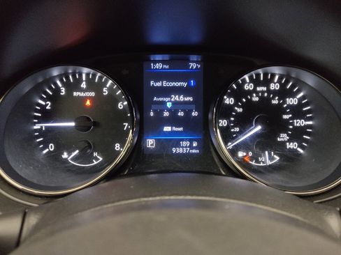 Used 2018 Nissan Rogue SL FWD image 23
