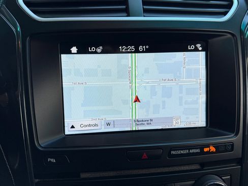 Used 2017 Ford Explorer XLT w/ Equipment Group 202A image 28