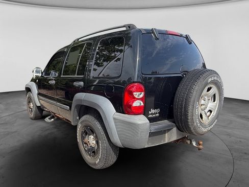 Used 2007 Jeep Liberty Sport AWD/4WD image 6