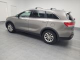 Used 2016 Kia Sorento LX w/ LX Convenience Package image 3
