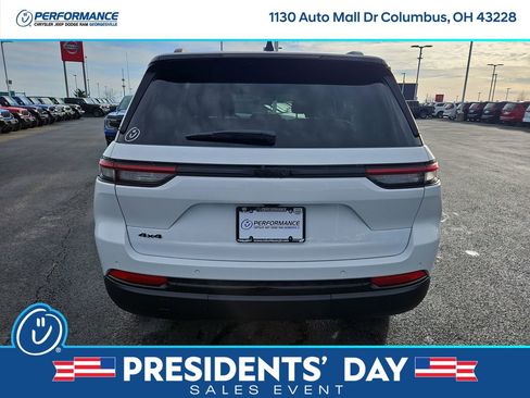 New 2025 Jeep Grand Cherokee Altitude image 6