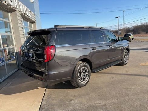 Used 2025 Ford Expedition Max Active image 3