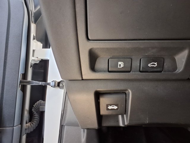 Used 2021 Lexus LS 500 w/ Accessory Package (Z2) RWD image 16
