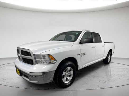 Used 2019 RAM 1500 Classic SLT AWD/4WD image 1