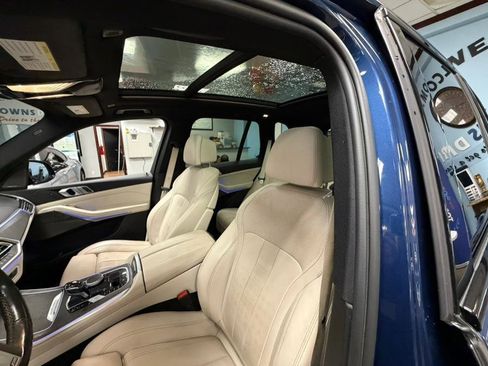 Used 2021 BMW X5 xDrive40i w/ M Sport Package image 41