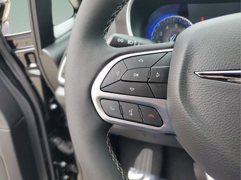 New 2026 Chrysler Voyager LX FWD image 28