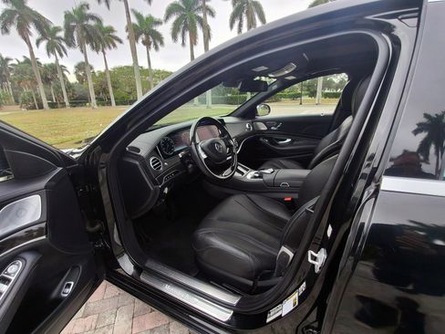 Used 2017 Mercedes-Benz S 550 Sedan image 4
