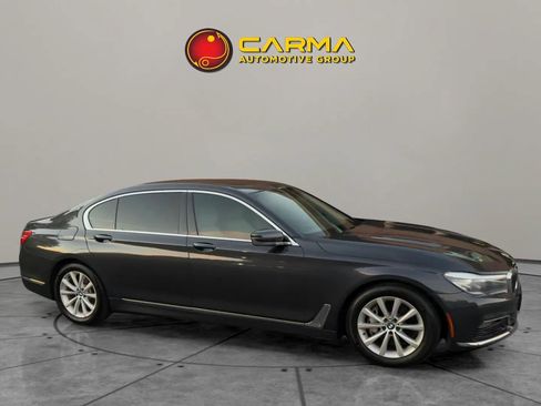 Used 2016 BMW 740i image 10