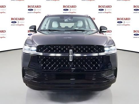 New 2026 Lincoln Navigator L Black Label AWD/4WD image 3