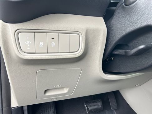 Used 2025 Kia Soul S FWD image 22
