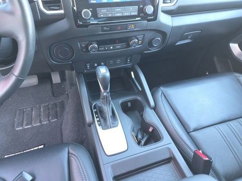 Used 2024 Nissan Frontier SL w/ Technology Package image 17