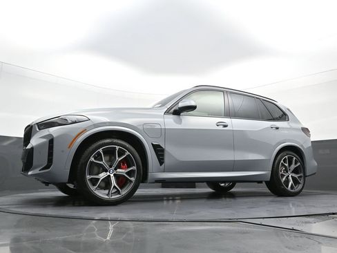 New 2026 BMW X5 xDrive50e w/ Executive Package image 27