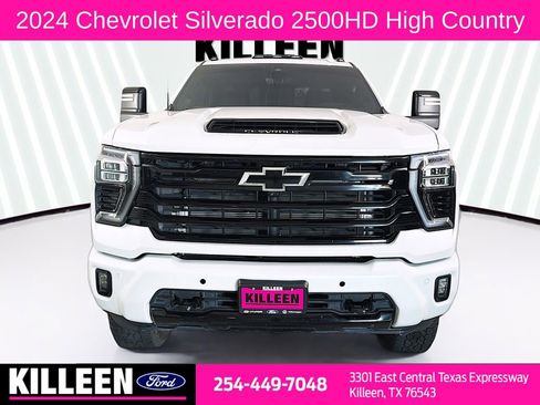 Used 2024 Chevrolet Silverado 2500 High Country w/ High Country Premium Package image 2