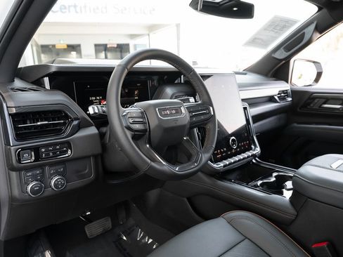 Used 2025 GMC Yukon AT4 AWD/4WD image 20