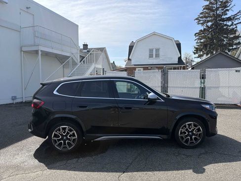 Certified 2023 BMW X1 xDrive28i w/ Convenience Package AWD/4WD image 4