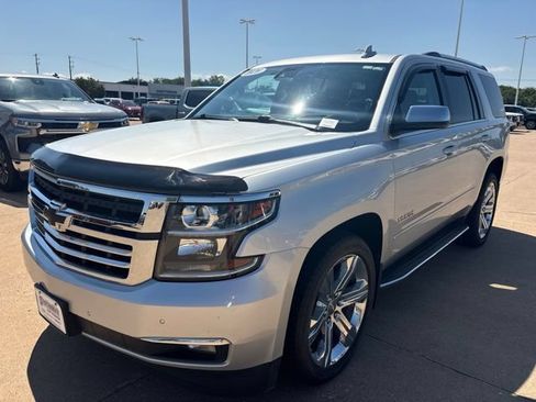 Used 2020 Chevrolet Tahoe Premier w/ Premier 6.2L Value Package AWD/4WD image 7