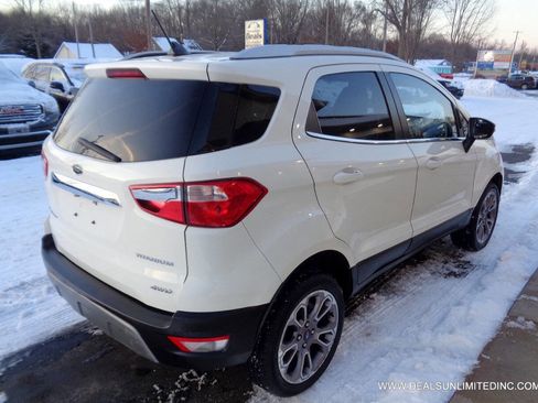Used 2021 Ford EcoSport Titanium image 3