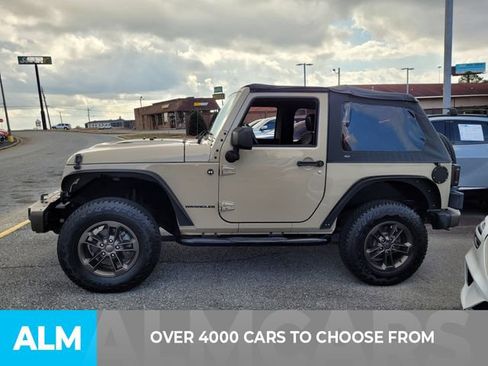 Used 2016 Jeep Wrangler Sahara image 3