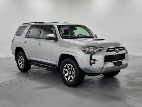 Used 2020 Toyota 4Runner TRD Off-Road Premium image 2