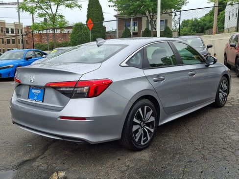 Used 2023 Honda Civic EX image 6