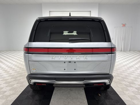 Used 2023 Rivian R1S Adventure image 4