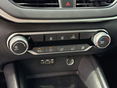 Used 2020 Nissan Altima 2.5 S FWD image 25