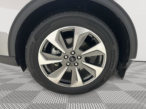 Used 2023 Ford Escape Platinum w/ Premium Technology Package image 21