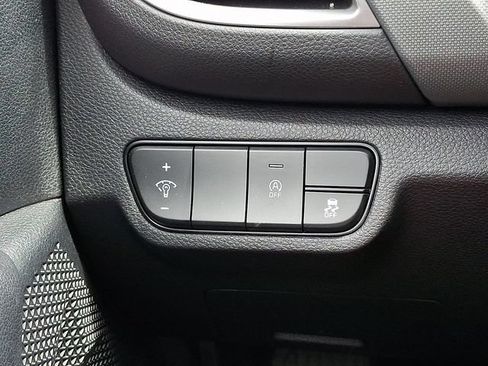 Used 2024 Kia Seltos LX AWD/4WD image 24