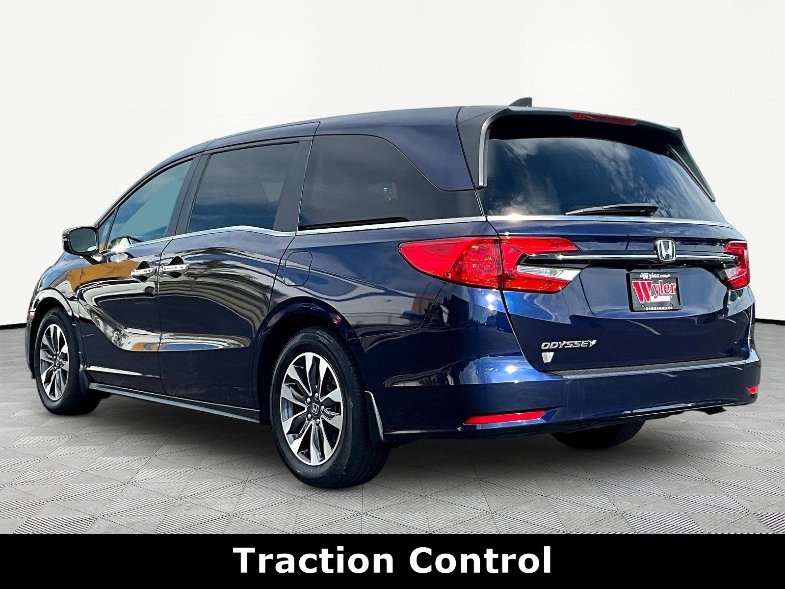 Used 2024 Honda Odyssey EX-L image 4