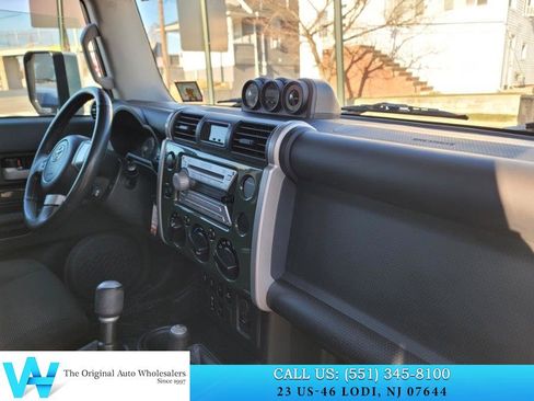Used 2010 Toyota FJ Cruiser Base image 15