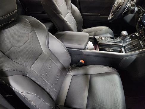 Used 2025 Lexus GX 550 Luxury+ 4WD image 30