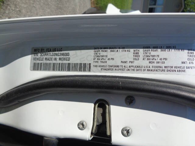 Used 2022 RAM 1500 Classic SLT w/ Electronics Group AWD/4WD image 30